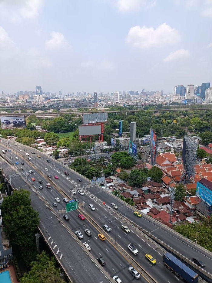 picture Condo for rent Life One Wireless, 1 bedroom - 10/11