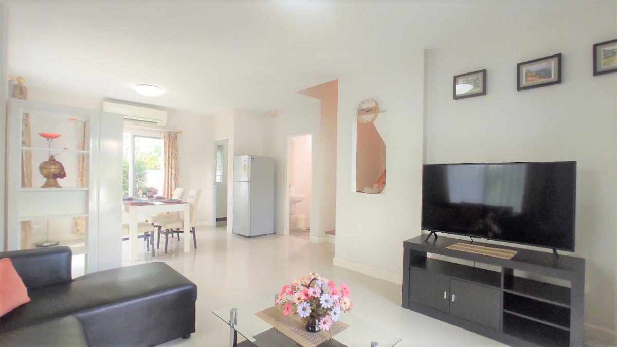 picture Two-story detached house for rent.There are 3 bedrooms and 2 bathrooms. - 6/25