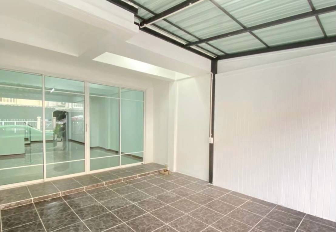 picture TownHouse Renovate For Sale 1.69 MB - 3/10