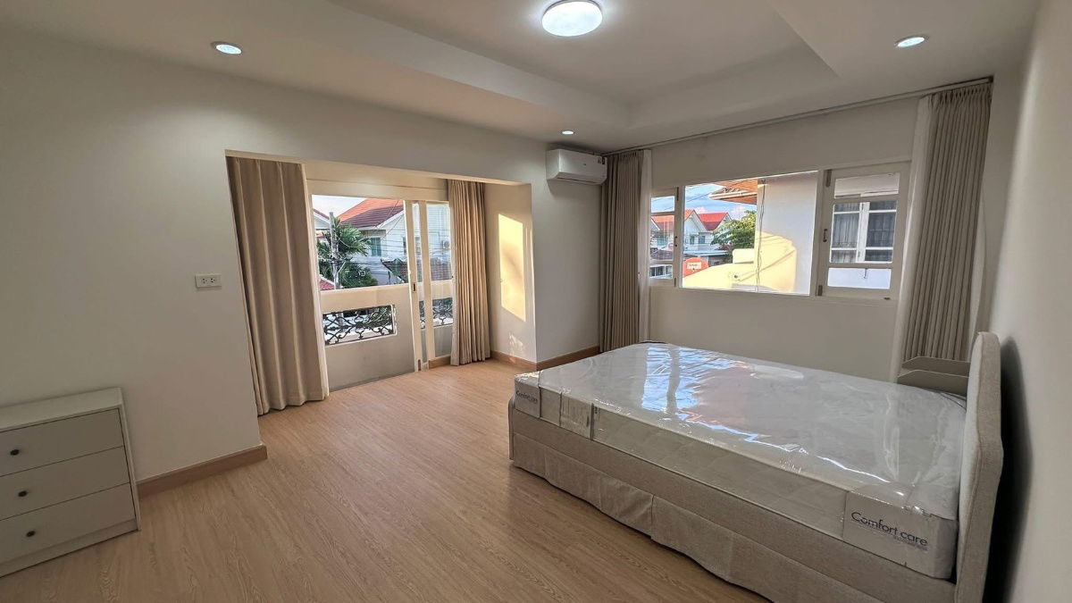 picture LTH13628 – House for Rent | Perfect place 2 Ramkhamhaeng 164 | 315 sqm | 4 Beds 3 Baths | 42K/Month | Near BTS Phra Khanong |  - 3/6