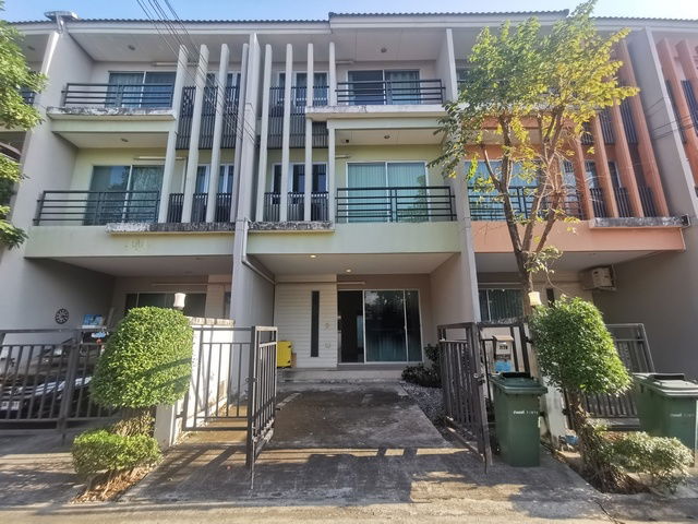 picture FOR RENT TOWNHOUSE PROPERTY 19000 BAHT per MONTH - 1/8