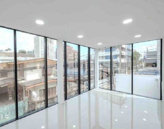 รูป ให้เช่าอาคาร / Home Office 5 ชั้น พร้อมโกดังขนาดเล็ก / ทำเล สรรพาวุธ บางนา / ซอยกุศลศิลป์ ถนนสรรพาวุธ บางนา / เหมาะเป็นสำนักงาน จดบริษัทได้ - รูปที่ 3/7