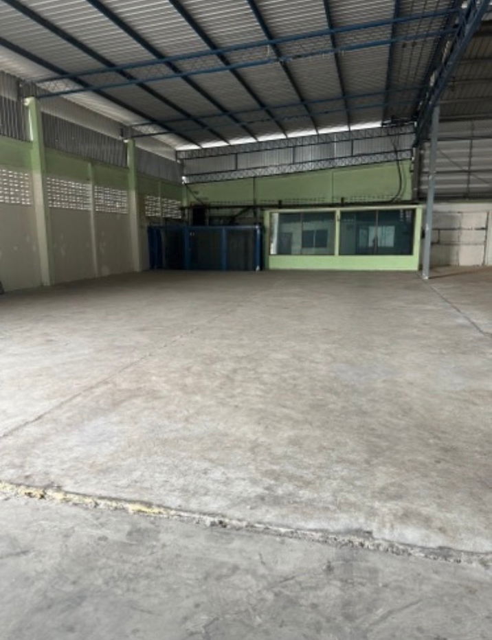 picture Rent Warehouse area 1,940 sqm. at Phuttamonthon Sai4 road - 3/6