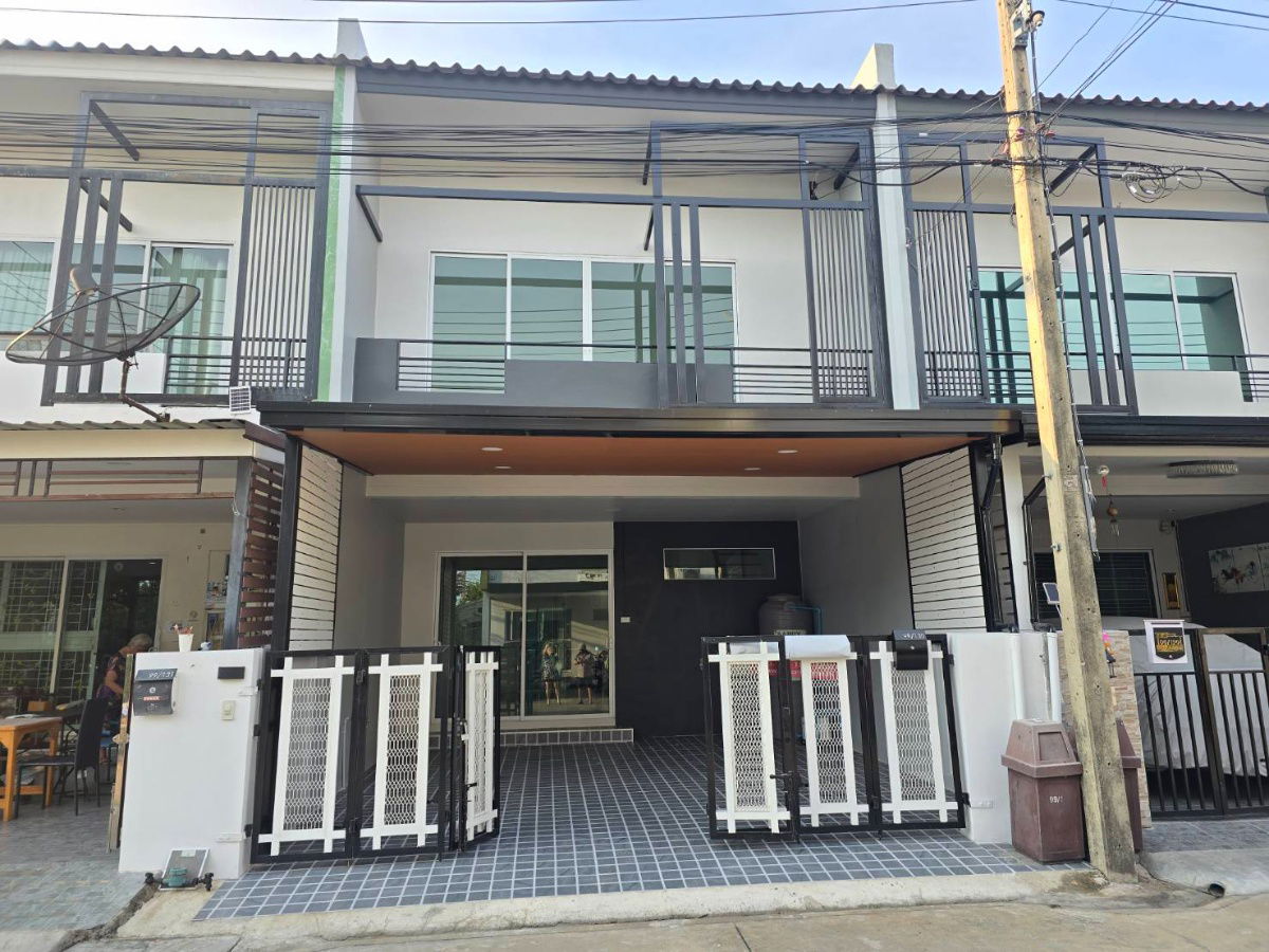 รูป ทาวน์เฮ้าส์ รีโนเวทใหม่ The Trust Town Wongwaen–Lam Luk Ka : เดอะทรัสต์ ทาวน์ วงแหวน–ลําลูกกา ซอยบึงคําพร้อย ปทุมธานี พร้อมอยู่ ทำเลดี ราคาถูกคุ้ม - รูปที่ 2/22