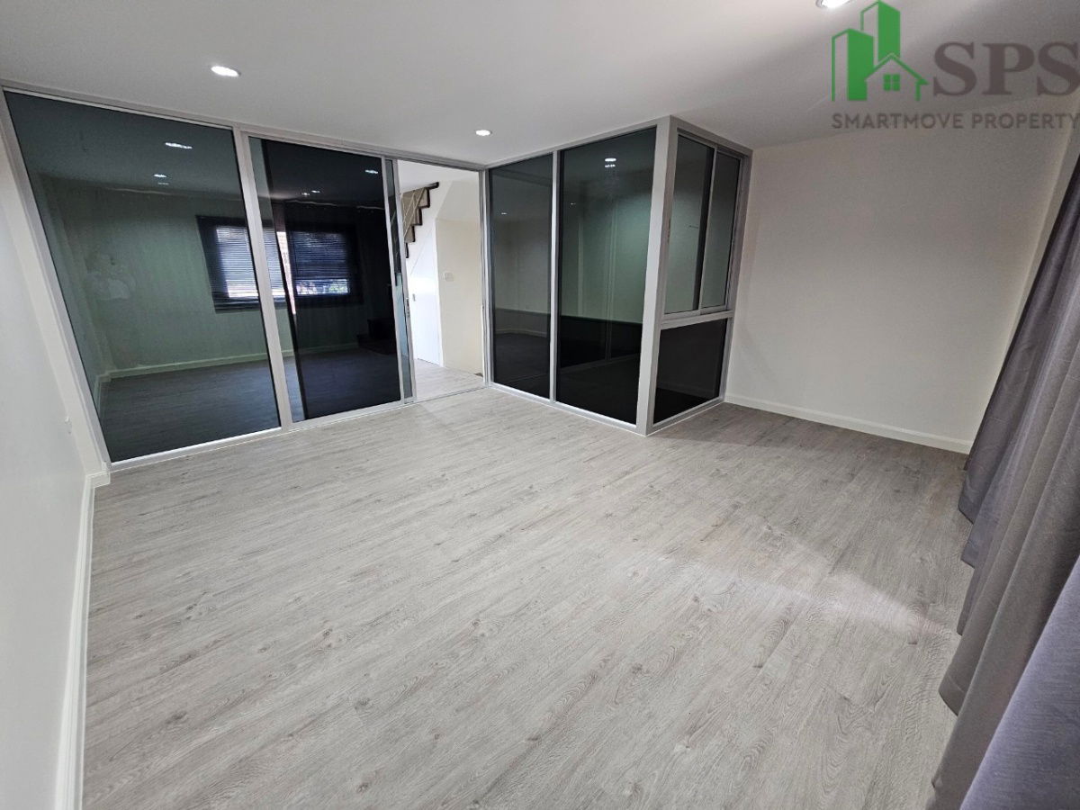 picture Newly renovated Townhome for RENT Sukhumvit 101/1 Near BTS Punnawithi (SPSP570)  - 11/20