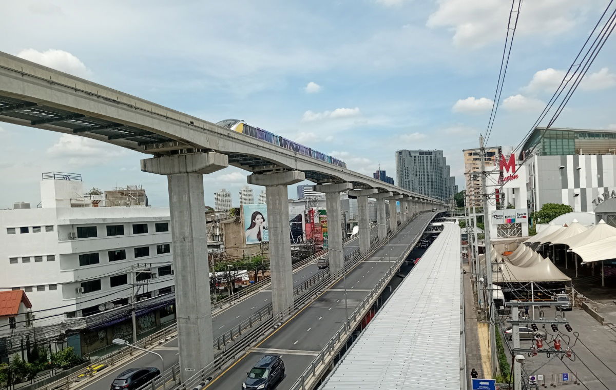 picture To rent an exclusive room at Living Place Condominium in the beginning of Lad Prao 140, connected with 7-11 and closed to Bangkapi Station (cheap)  - 38/43