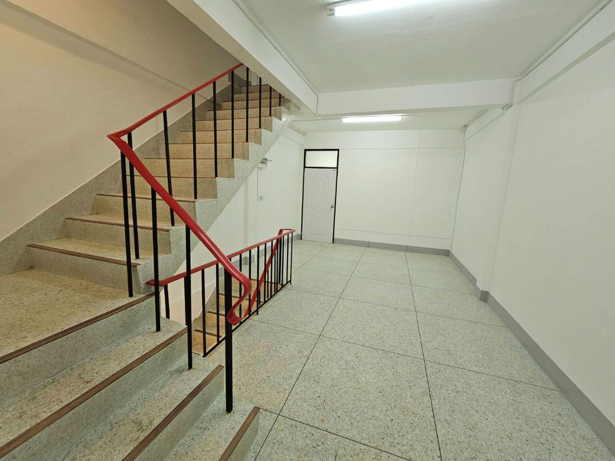 รูป Commercial building for rent near BTS Punnawithi-Udomsuk (SPSAD3655) - รูปที่ 11/21