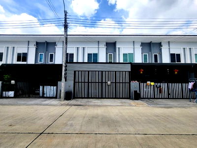 Houses for sale ถนนทวีวัฒนา : FOR SALE  HOUSE PROPERTY  2950000 BAHT.