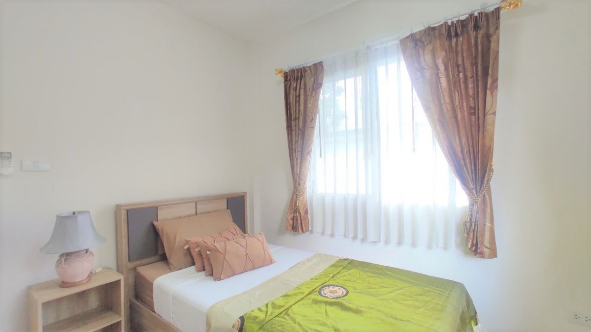 picture Two-story detached house for rent.There are 3 bedrooms and 2 bathrooms. - 18/25