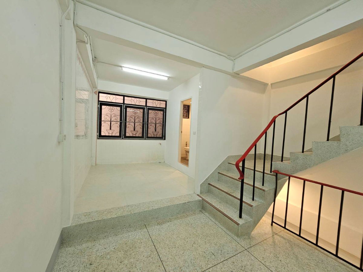 รูป Commercial building for rent near BTS Punnawithi-Udomsuk (SPSAD3655) - รูปที่ 12/21