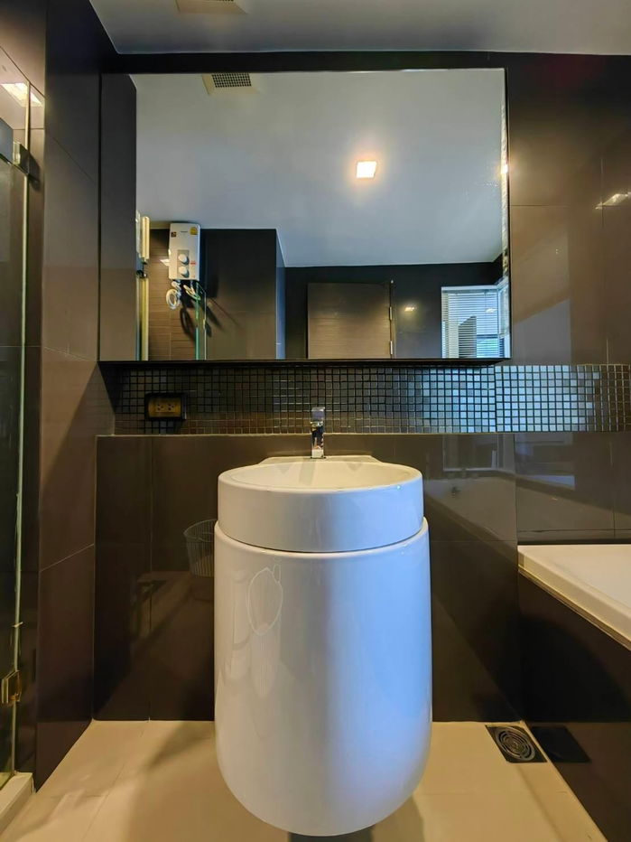 picture 🌇Rhythm Sathorn 21 for Rent" BTS Taksin 250 m. 🛋️: Room details: - 1 Bedroom 1 Bathroom - 15/18