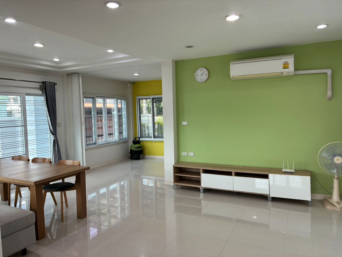 รูป ให้เช่าบ้านเดี่ยว 2 ชั้น หลังริม ขนาด 62 ตร.ว. ซอยสวนสราญ ถนนบางเชือกหนัง 9 ตลิ่งชัน  รีโนเวทใหม่ พร้อมอยู่ - รูปที่ 3/10