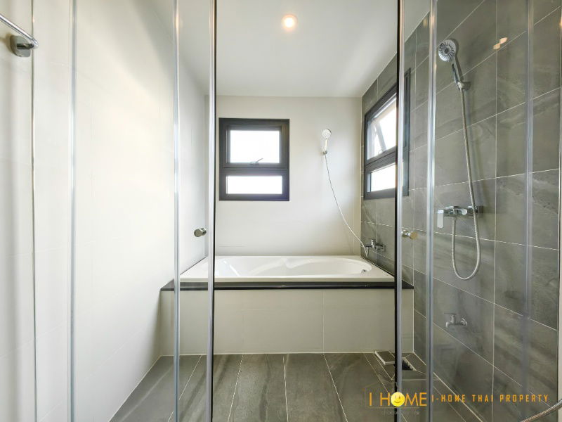 picture Two storey house for rent with 4 bedrooms,3 toilets and 2 kitchens.  - 41/43