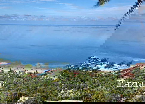 Beautiful 750 sqm Sea-View Land