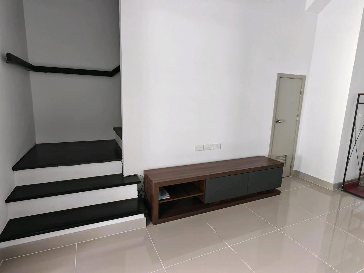 picture Townhome for Rent – Premium Place Phahonyothin–Ramintra 3-storey townhome with 4 bedrooms in a prime location near BTS Sai Yud and Saphan Mai. - 4/17