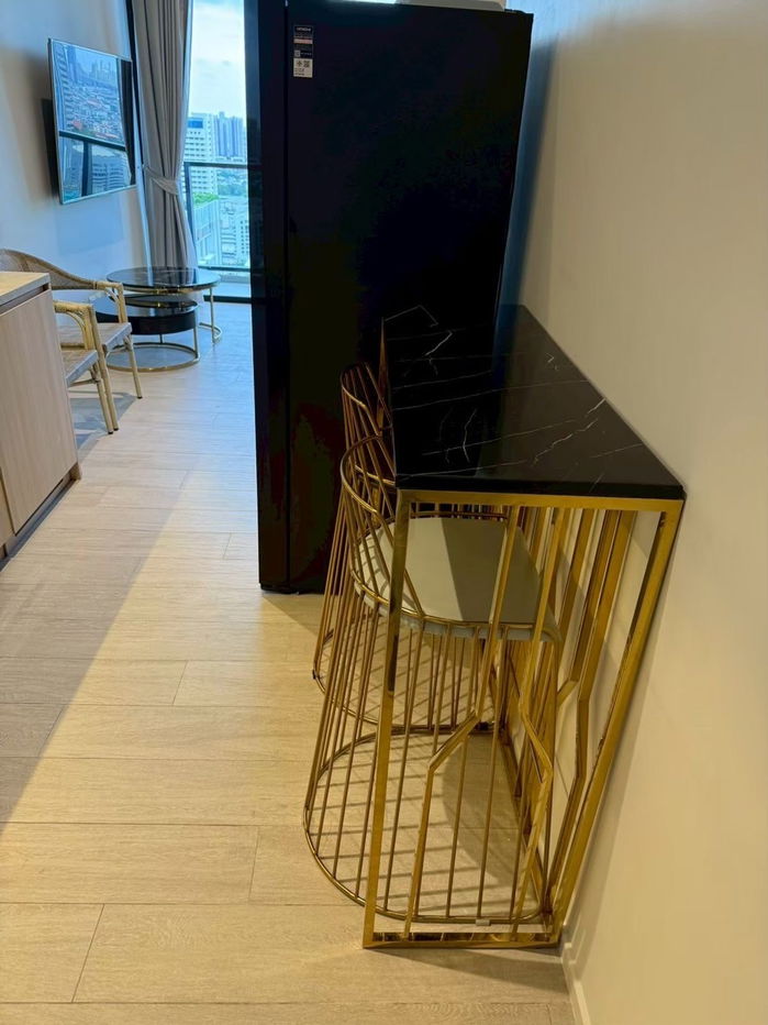 picture The Lofts Silom【𝐒𝐄𝐋𝐋 & 𝐑𝐄𝐍𝐓】🔥1 BED in cream-brown tones. Have fun decorating your room with a premium minimalist🔥 Contact Line ID: @hacondo - 5/9