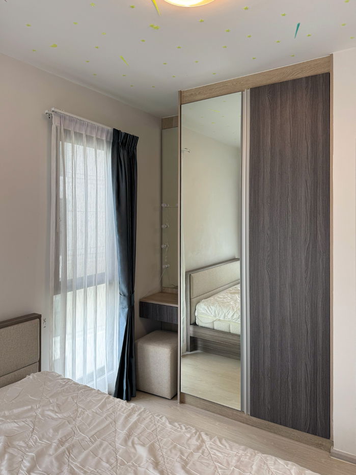 picture Rare Corner Unit with Pool View — Condo for Sale at Unio Sukhumvit 72 Phase 2, 2 Bedrooms, Only 600 m from BTS Bearing - 11/23