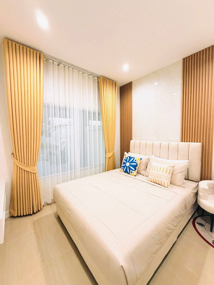 รูป บ้านแฝด ทรงโมเดิร์น แต่งใหม่ รีโนเวทพร้อมอยู่ ในซอยเนินพลับหวาน - รูปที่ 5/22