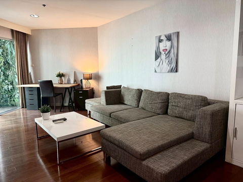 MRT rama 9 550 m. Price  48,000 Baht Condo Belle Grand Rama 9 ( Rental )