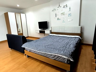 Condos for rent : The Crystal Condo, Rattanathibat 3,rd. from Nonthaburi Civic Center station 200 m.