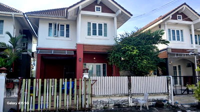 บ้านแฝด กรุงเทพมหานคร : ขายบ้านแฝด 3 ห้องนอน 3 ห้องน้ำ หมู่บ้านภัทรา อ่อนนุช-วงแหวน (Gant-210)