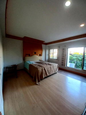 Townhouses for rent Phatthanakan Road : For Rent/Sale Townhouse Baan Klangmuang Rama9   Near The nine