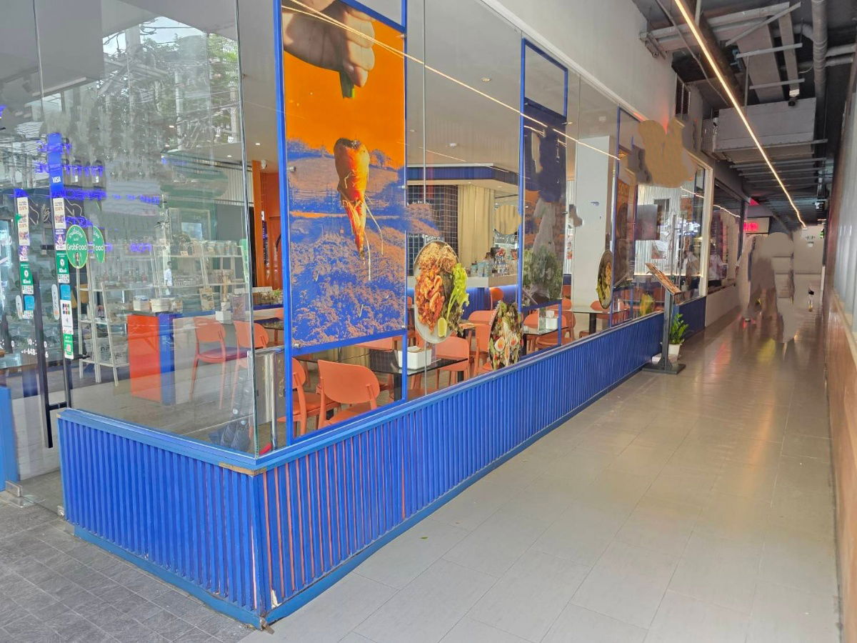 picture Restaurant Space for Rent – Asoke Main Road, Prime Location for International Dining “Available for rent on January 31, 2026 - 2/2