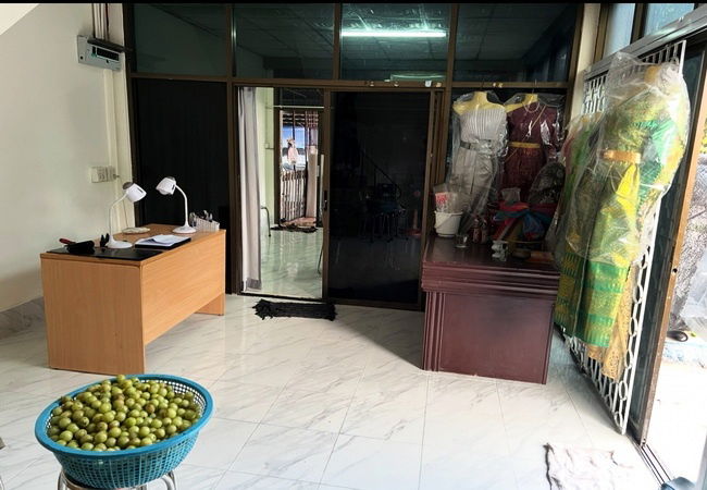 รูป ขายอาคารพาณิชย์ หมู่บ้านเสนาวิลล่า 84 ซอยแฮปปี้แลนด์ ถนนลาดพร้าว บางกะปิ กรุงเทพมหานคร - รูปที่ 2/10