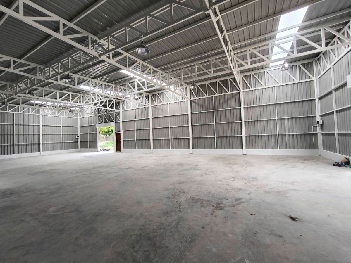 picture Warehouse for Rent – Prime Location near Airport Rail Link Thap Chang (5–10 mins) Spacious warehouse for rent - 5/8