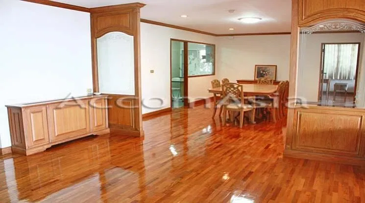 picture 🔼🔽 AccomA 📩 Big Balcony 2 BR Condominium @Newton Tower (1512916) - 2/9