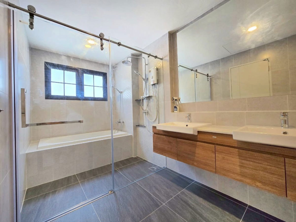 picture LTH13614 – House for Rent | Single House Centro Bangna 2 | 303 sqm | 4 Beds 5 Baths | 140K/Month | - 16/19