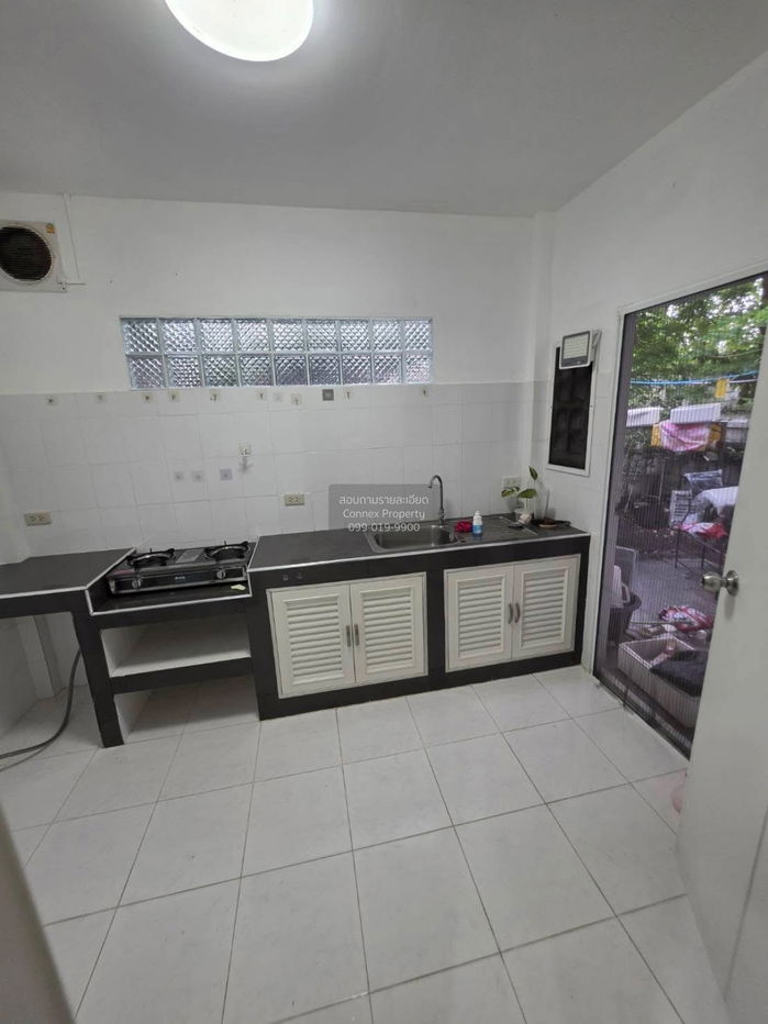picture For Sale Townhome, Soi 8, Lat Pla Khao Road , river view , newly renovated , Chorakhe Bua , Lat Phrao , Bangkok , CX-137968 ✅ Live chat with us ADD LINE @connexproperty ✅ - 9/12