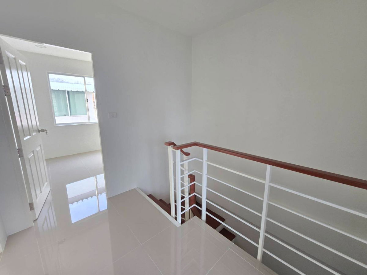 รูป ทาวน์เฮ้าส์ รีโนเวทใหม่ The Trust Town Wongwaen–Lam Luk Ka : เดอะทรัสต์ ทาวน์ วงแหวน–ลําลูกกา ซอยบึงคําพร้อย ปทุมธานี พร้อมอยู่ ทำเลดี ราคาถูกคุ้ม - รูปที่ 16/22