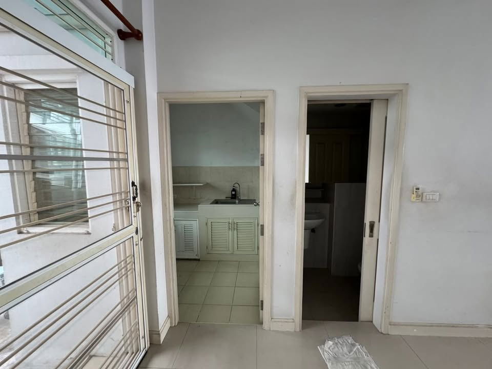 รูป HR3038ให้เช่าทาวน์โฮม 3 ชั้น บ้านกลางเมือง Urbanion พระราม 9-ลาดพร้าว ซ. ลาดพร้าว 84 เหมาะอยู่อาศัย - รูปที่ 9/16