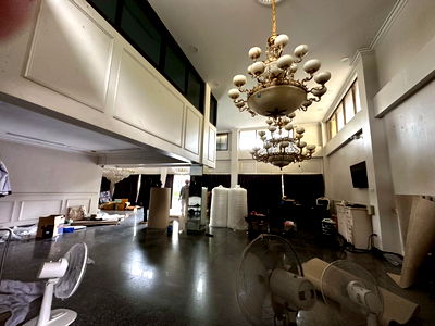 Home office for rent Huai Khwang : For rent, for lease, for rent, shophouse, research center, cheap price, interested Line: @951qfbfi