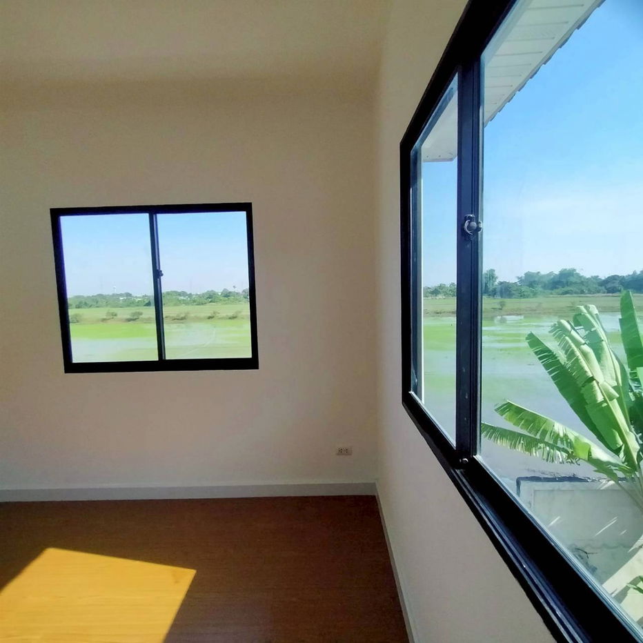 รูป บ้านแฝด ลาดกระบัง หลวงแพ่ง หมู่บ้านโมดิวิลล่า บ้านหลังมุม วิวดี ใกล้สุวรรณภูมิ นัดชม/จอง 085-318-6868 - รูปที่ 5/23