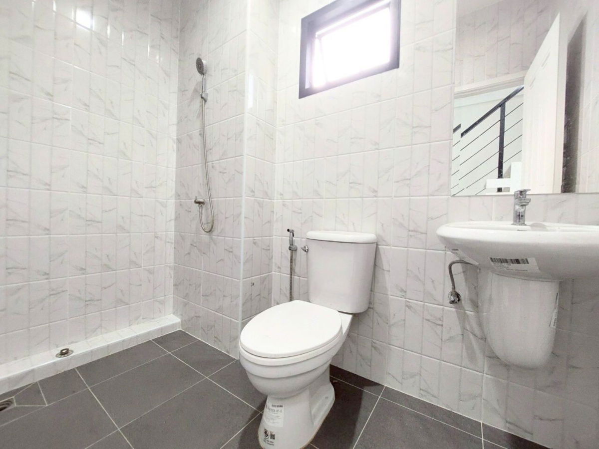 รูป  ให้เช่า อาคารพาณิชย์ 4 ชั้น ห้องมุม ฉัตรหลวง 17 รังสิต-คลองสาม ปทุมธานี ทำเลย่านธุรกิจ เติบโตต่อเนื่อง   - รูปที่ 16/16