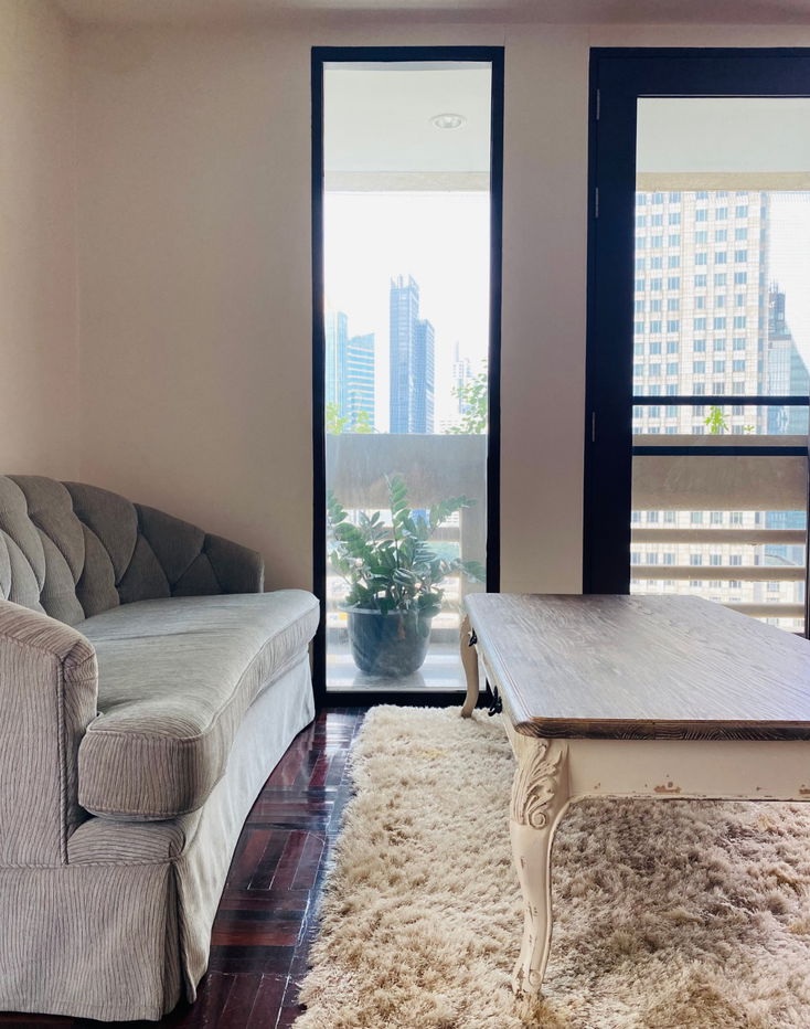 picture Spacious 4-Bed Condo with City Views at City Lakes Tower Sukhumvit 16, Khlong Toei - 1/18
