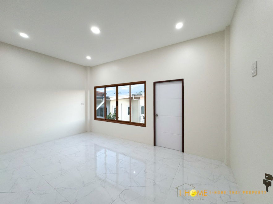 รูป ขายบ้านเดี่ยวสองชั้น 4 ห้องนอน 4 ห้องน้ำ 1 ห้องครัว - รูปที่ 26/37