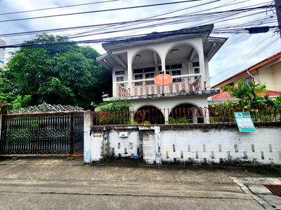 Houses for sale MRT Tao Poon : House for Sale Soi Supha Ruam, Prachachuen