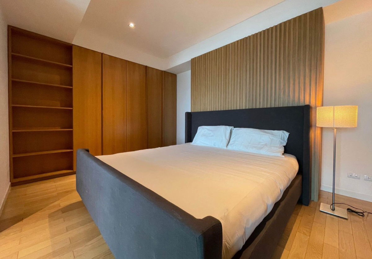 picture The                       Pano - 2/5