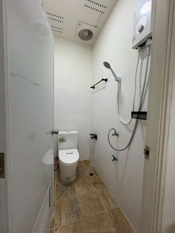 picture Single House for Rent – Ladprao Soi 9, 5-minute walk to MRT Ladprao, Near Big C Detached house 5 bedrooms, 6 bathrooms Fully furnished  - 17/21