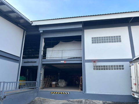 Rent Warehouse area 850 sq.m. at Soi BangKraDi