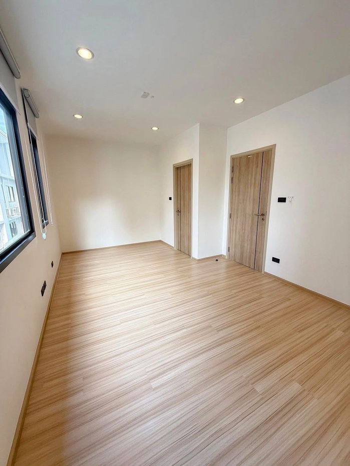 picture Townhome for Rent – Shizen Pattanakarn 32 (Corner Unit) 210 sq.m. of usable area, newly built with brand-new furniture throughout.  - 8/15