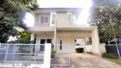 เช่าบ้านเดี่ยว ม.เทคโนโลยีพระจอมเกล้าธนบุรี : ให้เช่าบ้านเดี่ยว 2 ชั้น   3   ห้องนอน    2  ห้องนำ้  1  ห้องครัว  2  ที่จอดรถ