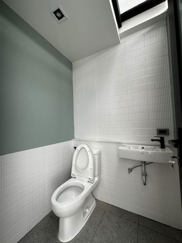 picture S912 [For Sale] Home Office Rama 9 💸 12,900,000 baht 📍 MRT Ramkhamhaeng - 8/22