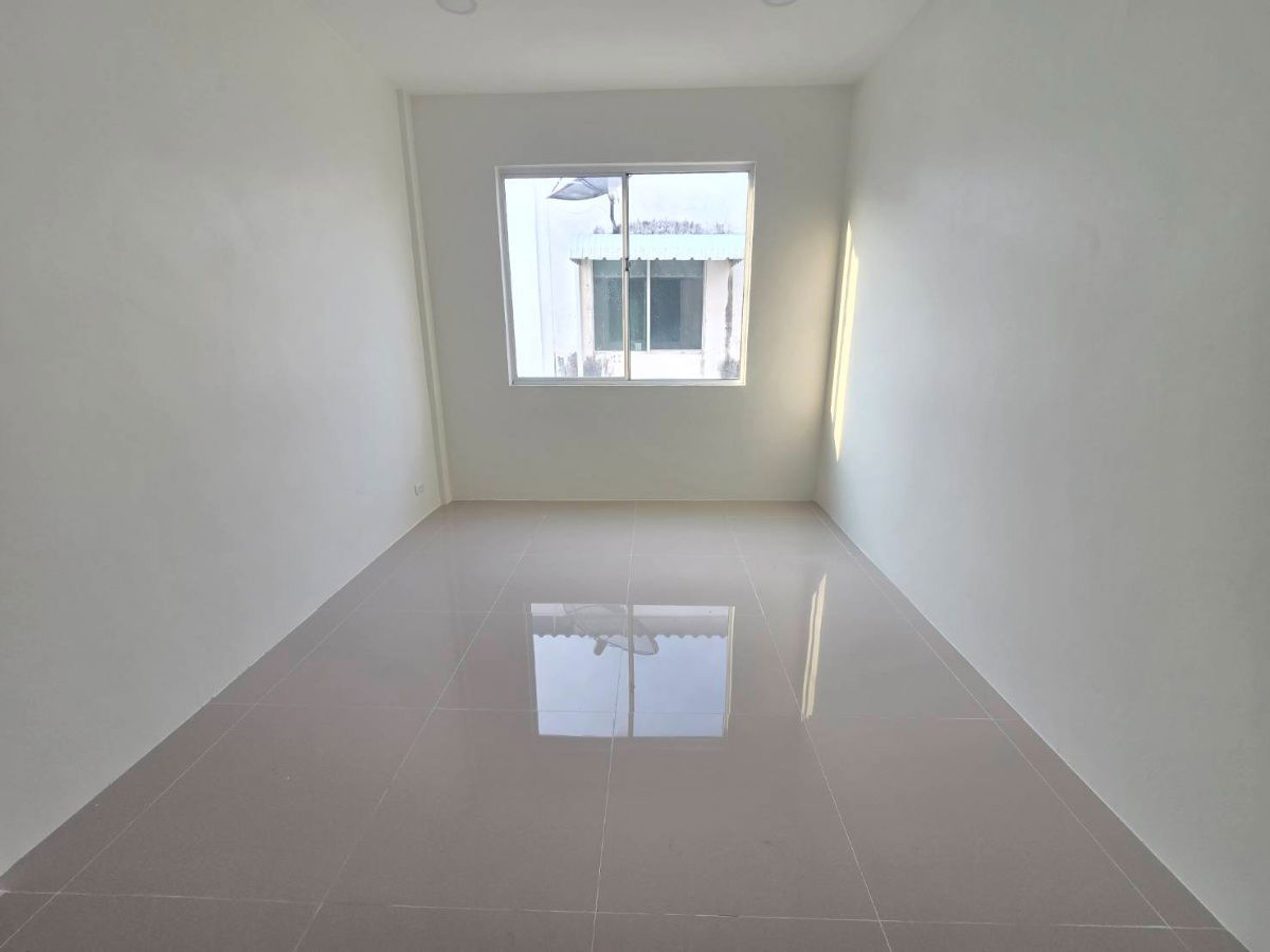 รูป ทาวน์เฮ้าส์ รีโนเวทใหม่ The Trust Town Wongwaen–Lam Luk Ka : เดอะทรัสต์ ทาวน์ วงแหวน–ลําลูกกา ซอยบึงคําพร้อย ปทุมธานี พร้อมอยู่ ทำเลดี ราคาถูกคุ้ม - รูปที่ 17/22