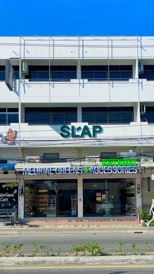 รูป อาคารพาณิชย์ 3 ชั้นครึ่ง 2 อาคาร ตรงข้ามOutlet Mall Pattaya และ ตลาดเทพประสิทธิ์ ฟุตบาทกว้าง จอดรถได้ทั้งสองฝั่ง ถนนเทพประสิทธิ์ใกล้กับแยกถนนสุขุมวิท - รูปที่ 2/2