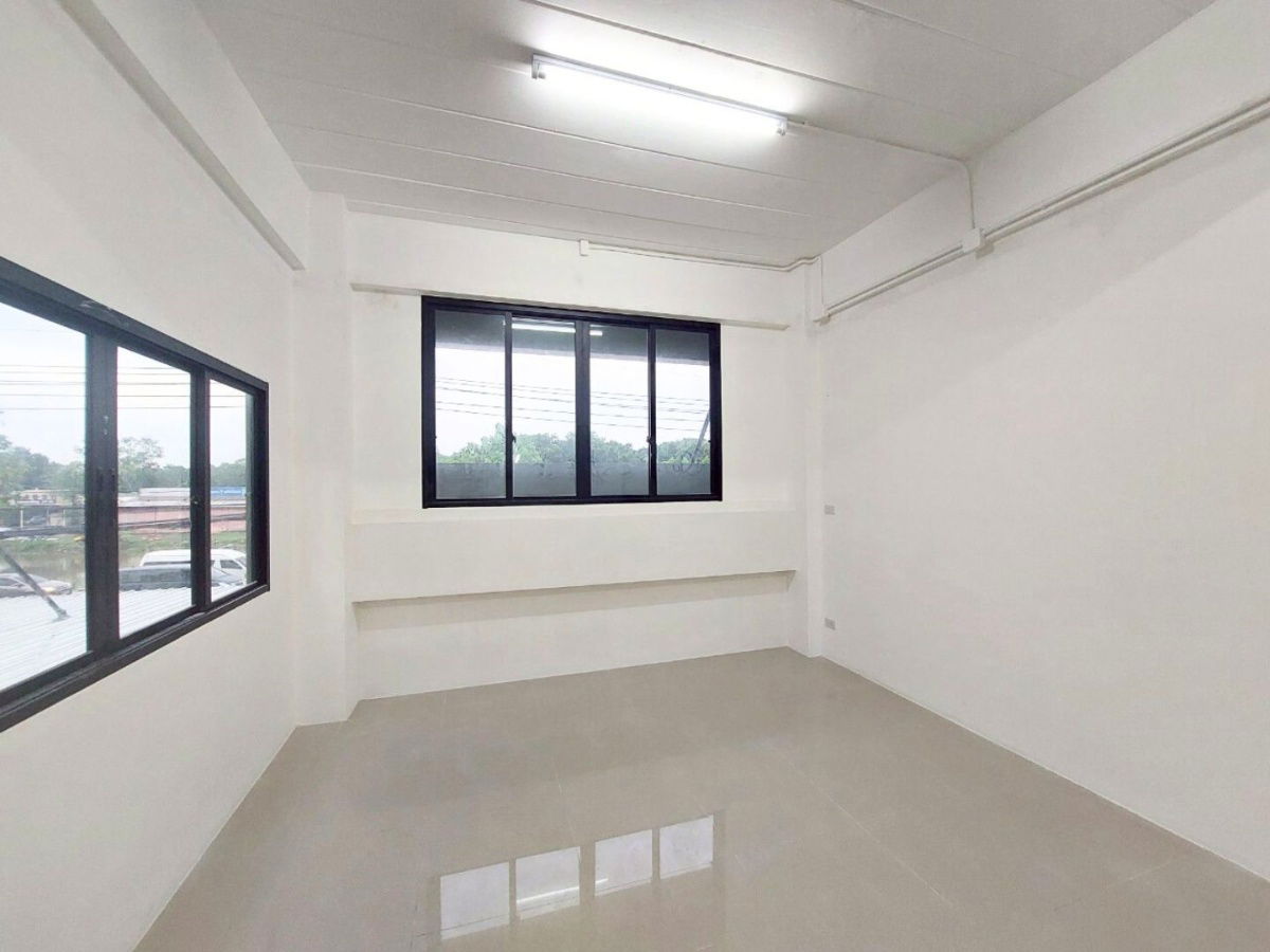 รูป  ให้เช่า อาคารพาณิชย์ 4 ชั้น ห้องมุม ฉัตรหลวง 17 รังสิต-คลองสาม ปทุมธานี ทำเลย่านธุรกิจ เติบโตต่อเนื่อง   - รูปที่ 12/16