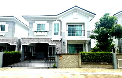 บ้านเดี่ยวให้เช่า : ให้ เช่าบ้านเดี่ยว Golden Neo สุขุมวิท-ลาซาล (Fully Furnished) หรูหราสไตล์อังกฤษ ห่างถนนสุขุมวิทและรถไฟฟ้าเพียง 1 กิโล 